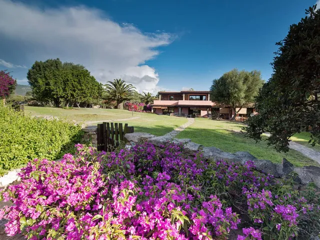 Appartamenti vacanza pet friendly in Costa Smeralda, Porto Rotondo - Vista esterna della struttura Case vacanza pet friendly Sardegna cani ammessi